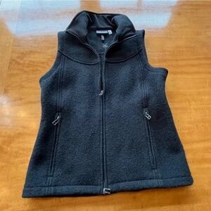 Ibex Black Merino Wool Womens 
black Vest Sz Medium USA made